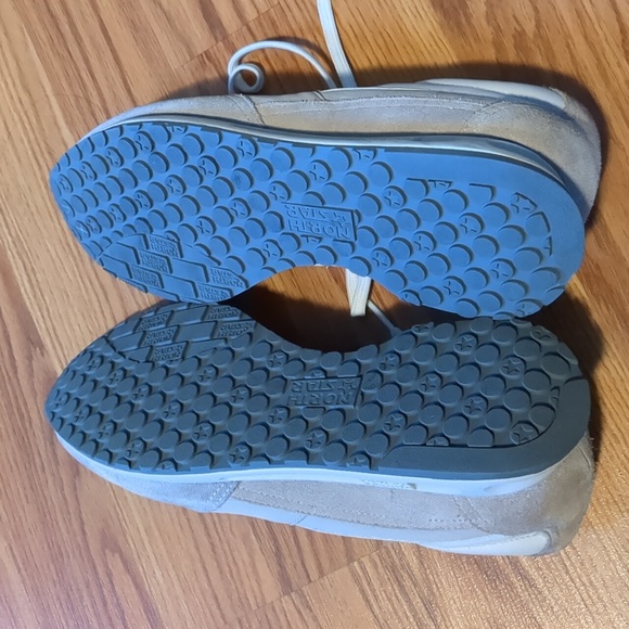 North Star OG Retro Runner Sneaker - Picture 10 of 11